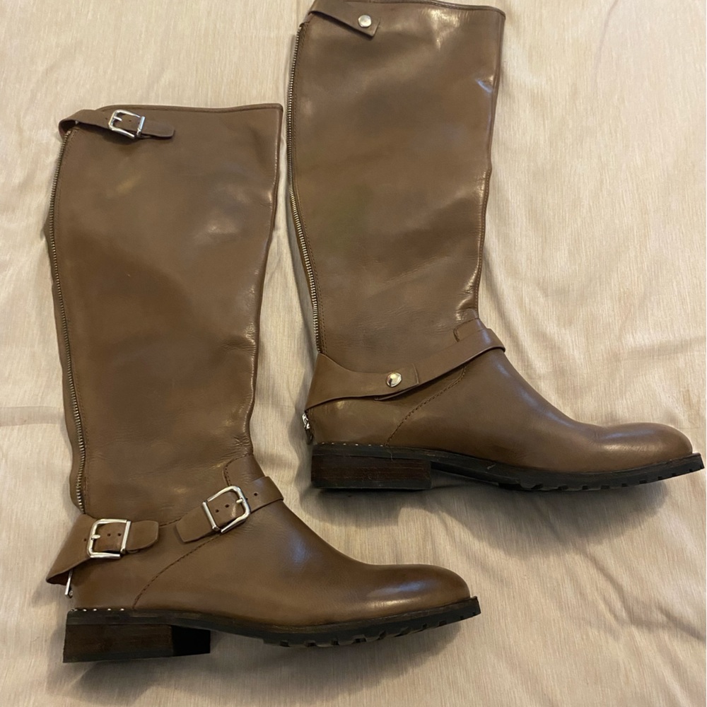 Donald Pliner Vive Boots
